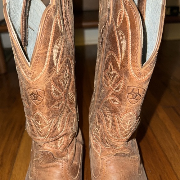 Ariant Cowgirl Boots - Picture 6 of 7